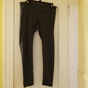 Grey ankle length yoga pants
